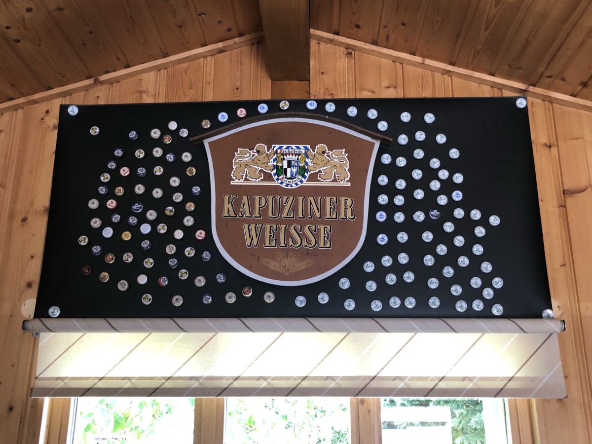 Magnetic foil decoration in the lodge