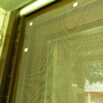 Fixation of the fly screen