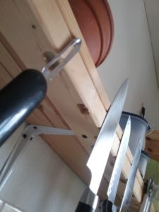 Regal Messerleiste 2 225x300 - Kitchen shelf knife holder