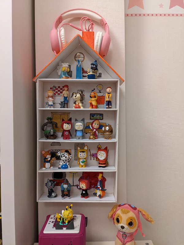 Tonie shelf as a dollhouse