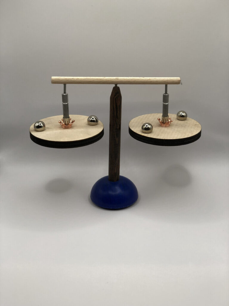 Carousel-spinning-top-flat